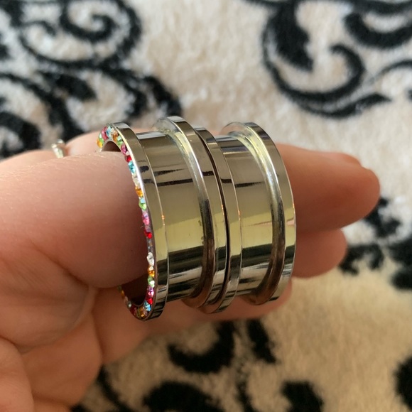 🖤FINAL PRICE🖤 1 Inch Tunnels - Picture 3 of 3